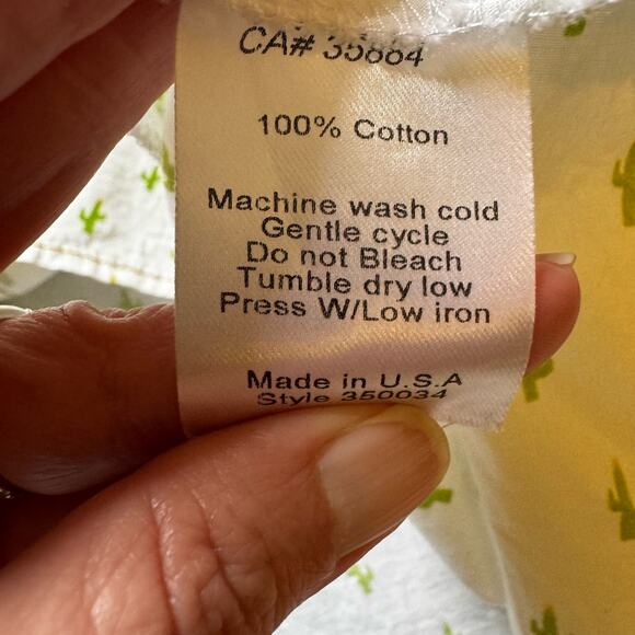 Ivy Jane Women's Size Small Made in USA Cactus Print Button Up Asymmetrical Top - Picture 8 of 9